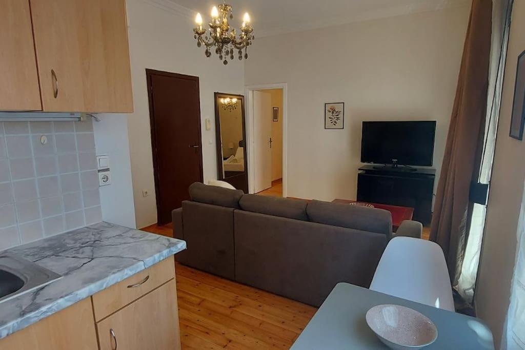 Spacious Beauty In Athens, 55M2, Metro 7' Exterior photo